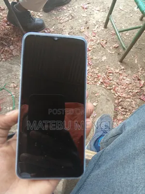 Photo - Samsung Galaxy A13 128 GB Silver