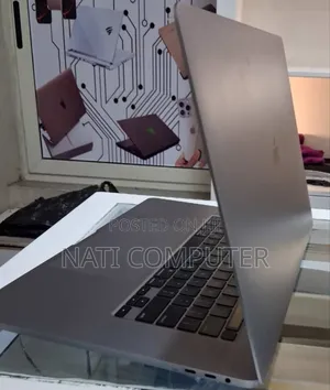 New Laptop Apple MacBook Pro 2019 32GB Intel Core I7 SSD 1T