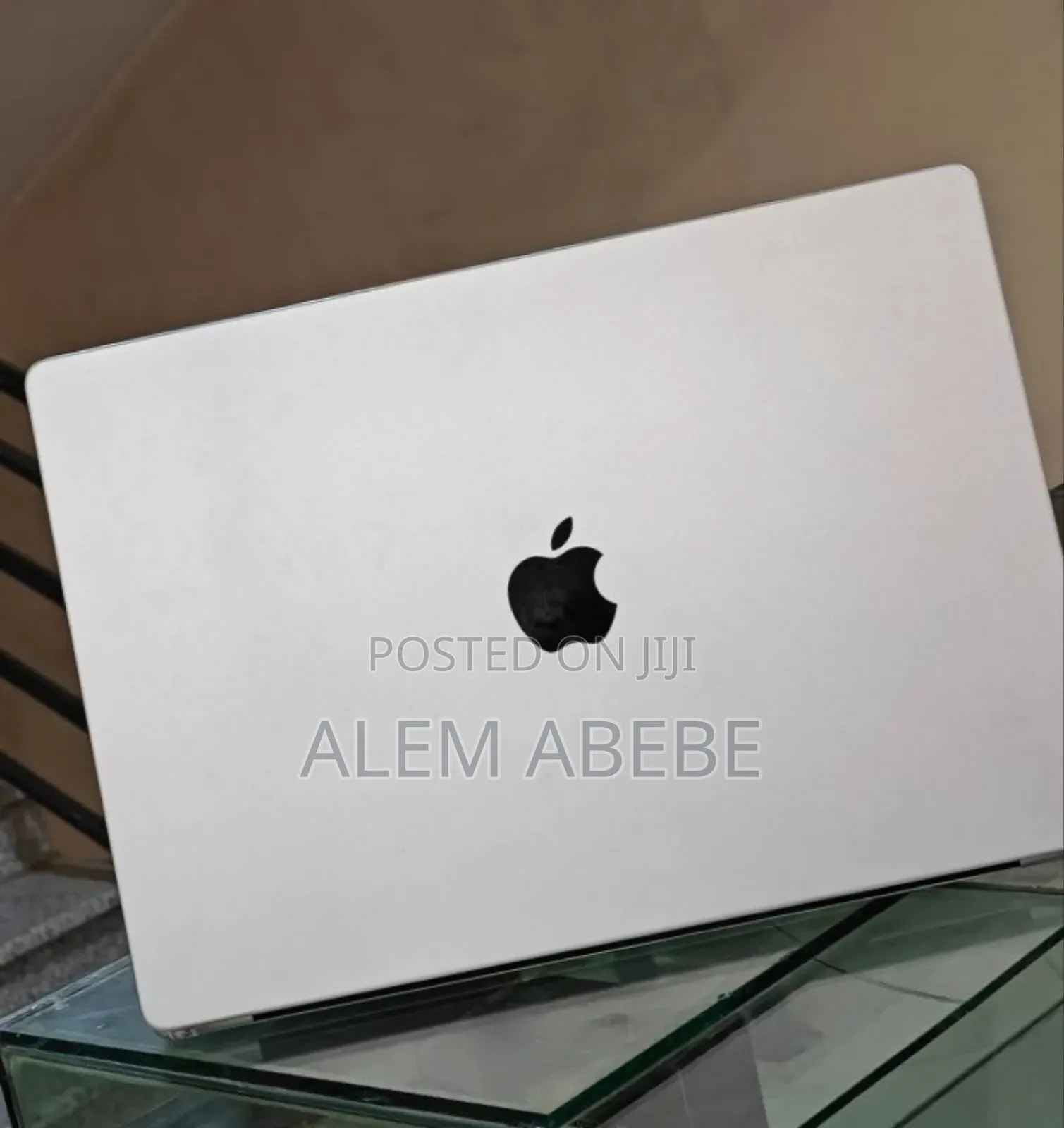 New Laptop Apple MacBook Pro M1 16GB Apple M1 Pro SSD 1T