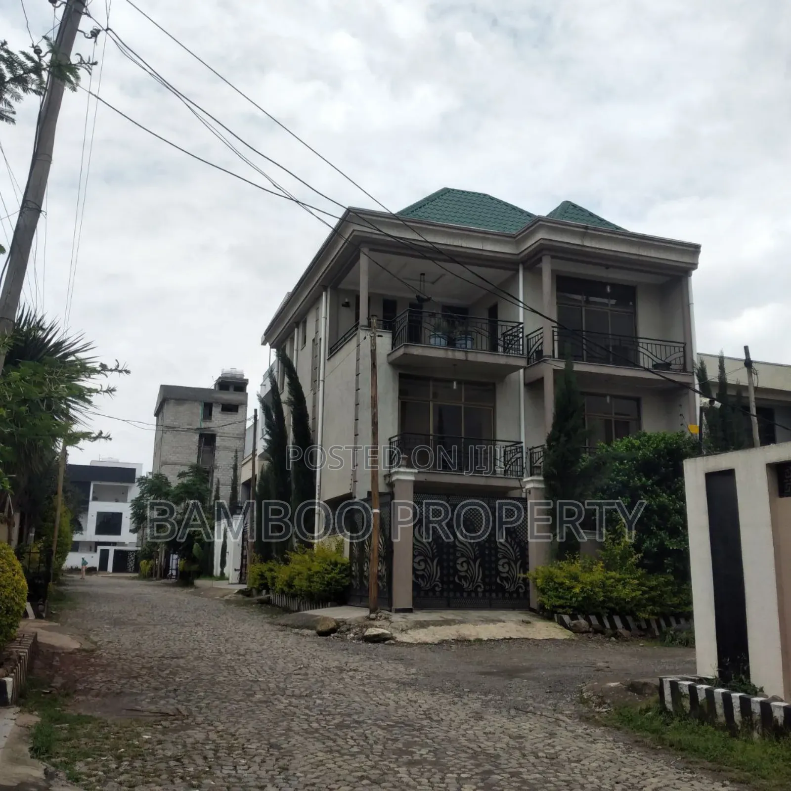 5bdrm House in Bole for rent