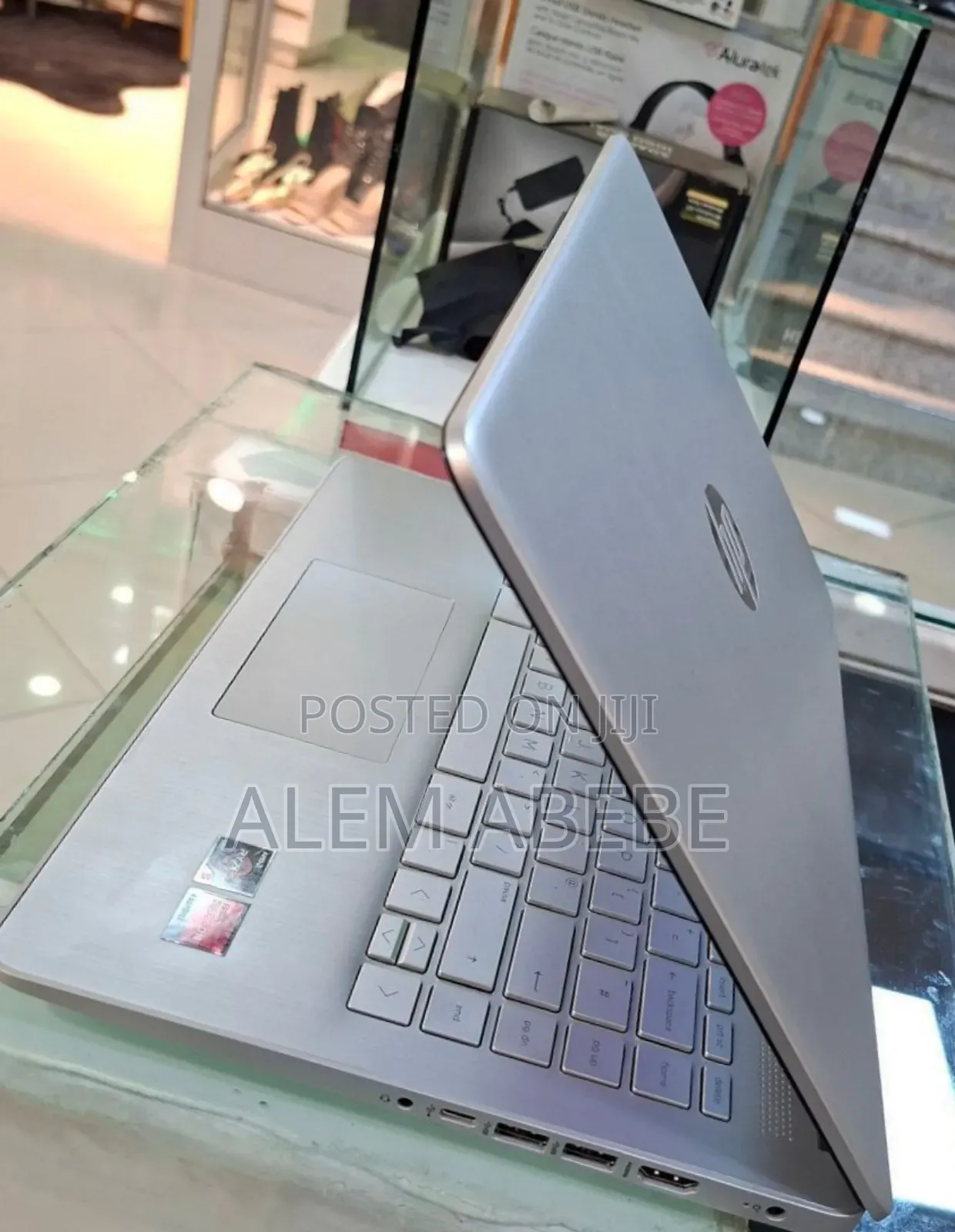 New Laptop HP Stream Notebook 8GB AMD Ryzen 5 SSD 512GB