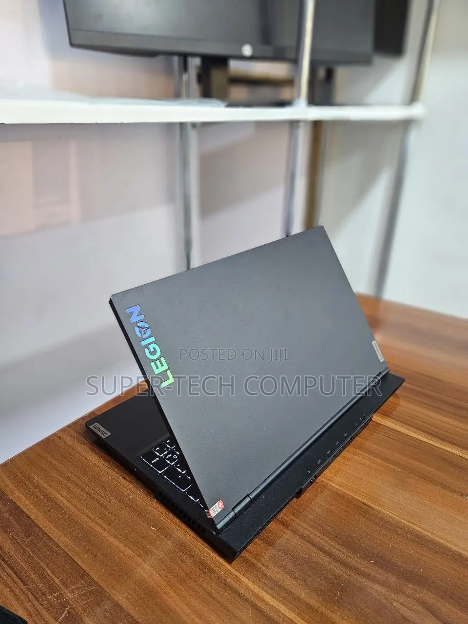 New Laptop Lenovo Legion 5 16GB AMD Ryzen 5 SSD 512GB