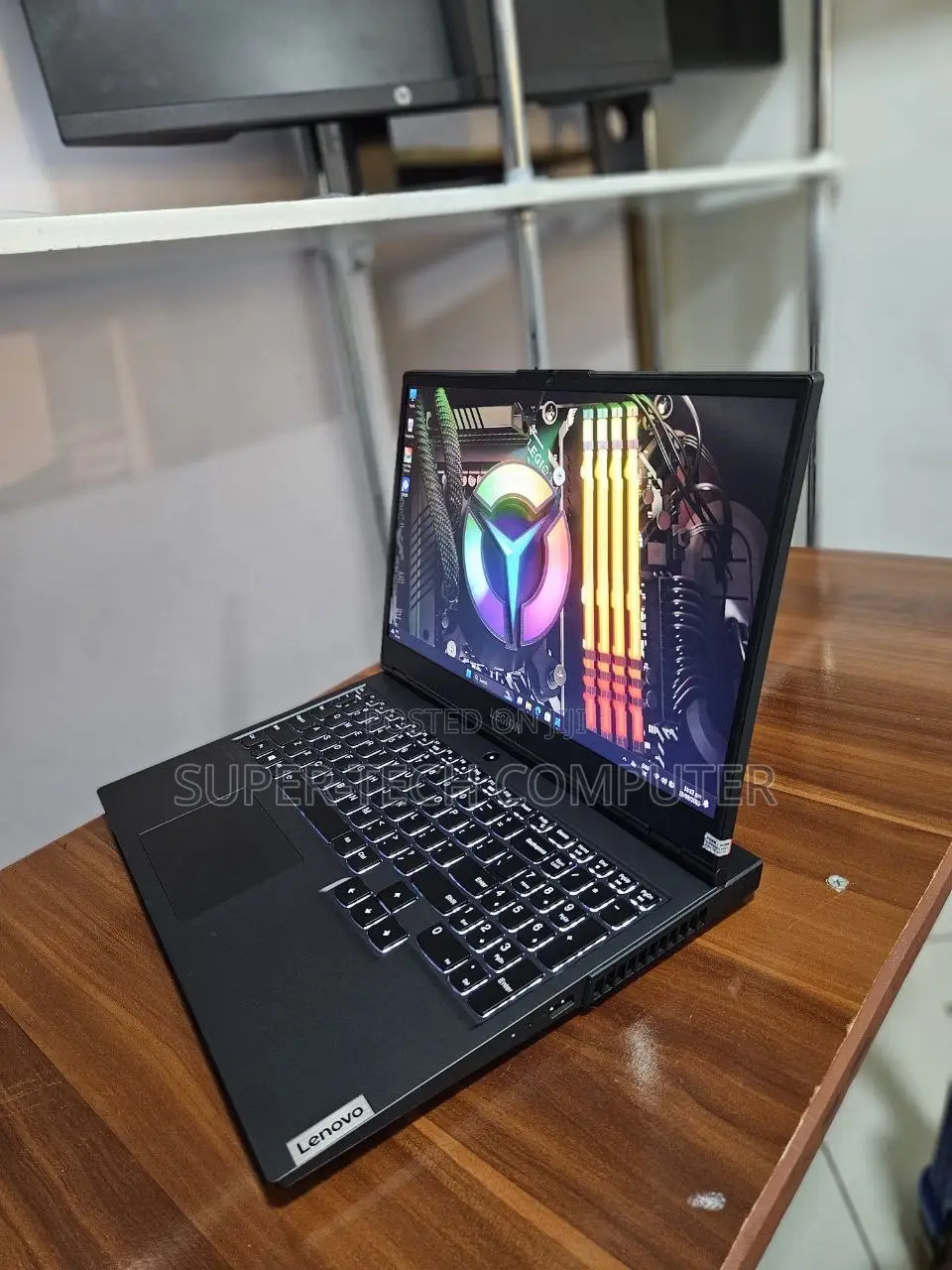 New Laptop Lenovo Legion 5 16GB AMD Ryzen 5 SSD 512GB