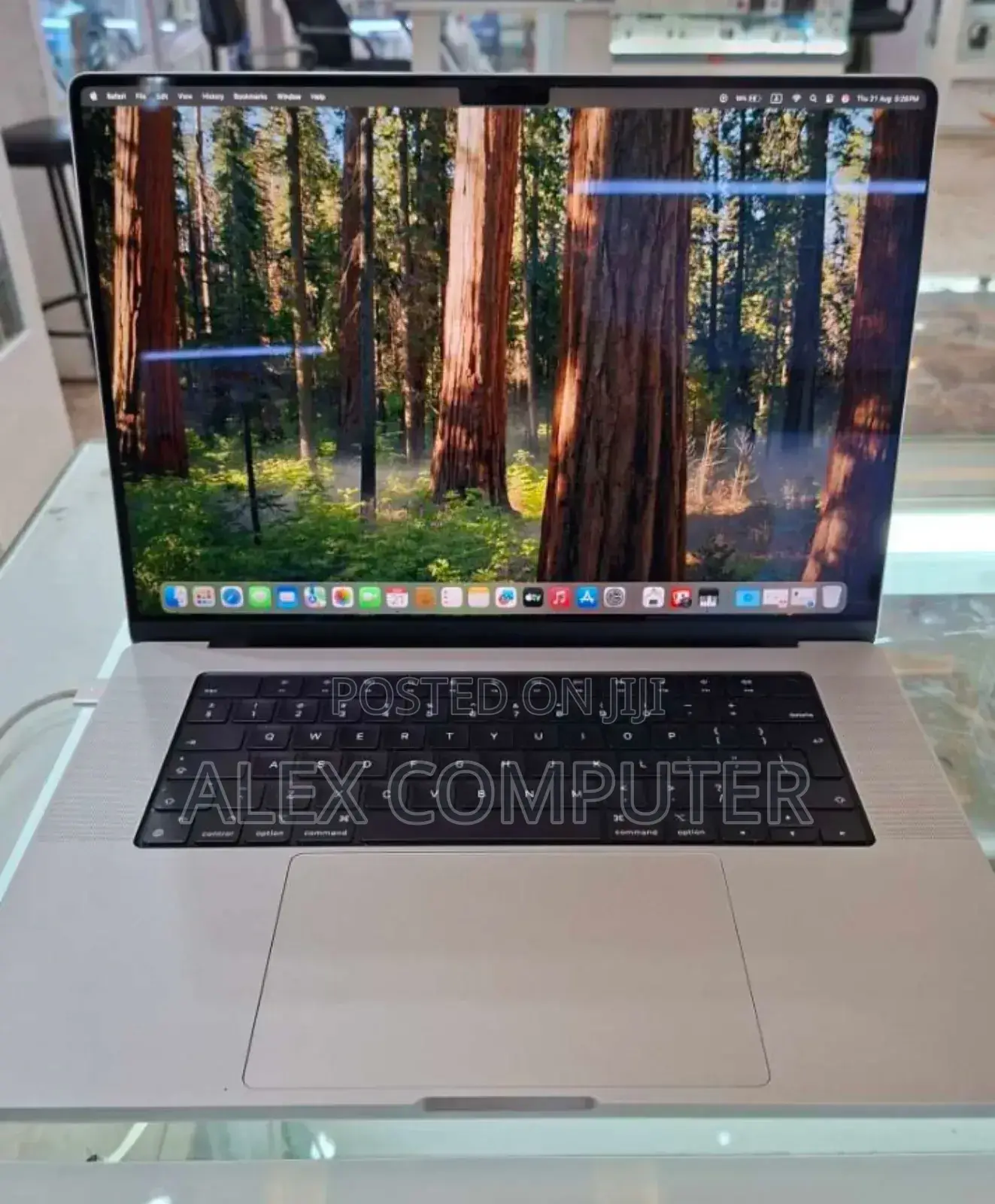 New Laptop Apple MacBook Pro M1 32GB Apple M1 Pro SSD 1T