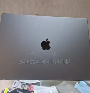 New Laptop Apple MacBook Pro M1 32GB Apple M1 Pro SSD 1T