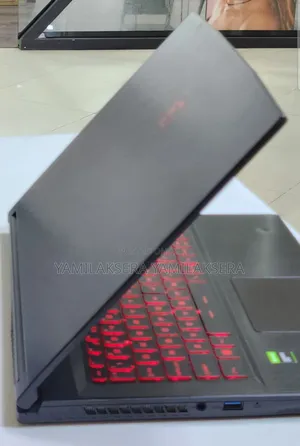 New Laptop MSI GF63 12GB Intel Core I5 SSD 512GB