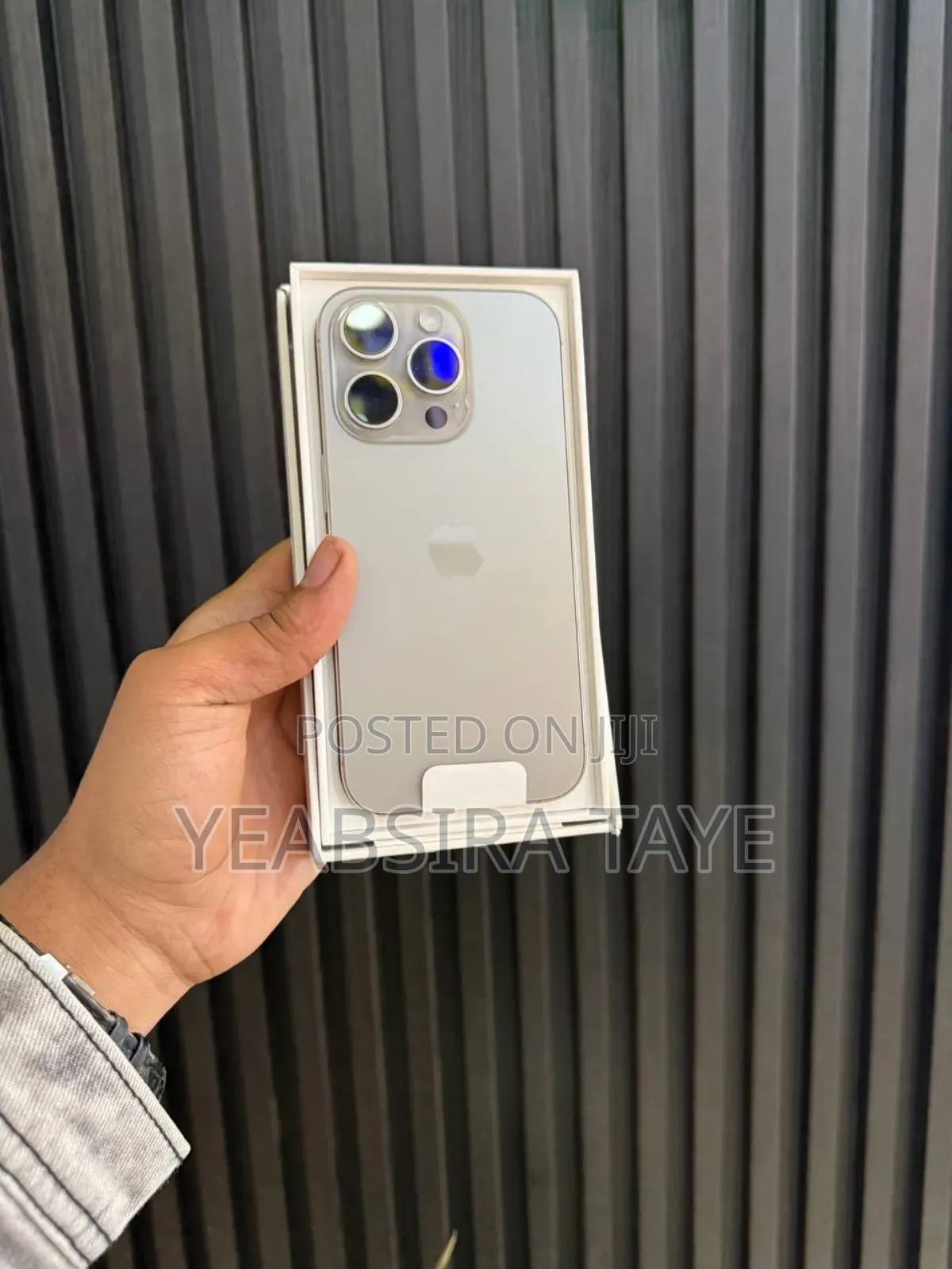 New Apple iPhone 16 Pro 128 GB Silver