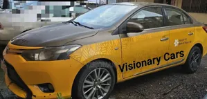 Toyota Yaris 2014 Yellow