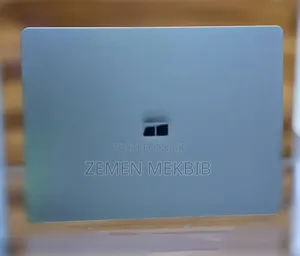 New Laptop Microsoft Surface 8GB Intel Core I5 SSD 256GB