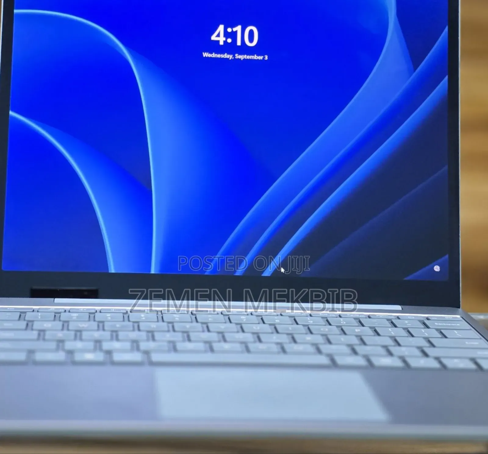 New Laptop Microsoft Surface 8GB Intel Core I5 SSD 256GB