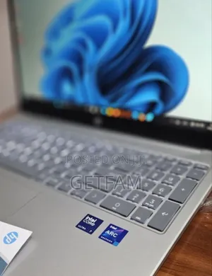 New Laptop HP Pavilion 15 16GB Intel Core Ultra 7 SSD 512GB