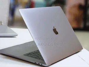 Photo - New Laptop Apple MacBook Pro 2019 16GB Intel Core I9 SSD 1T