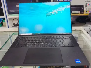 Photo - New Laptop Dell Precision 5570 32GB Intel Core I7 SSD 512GB