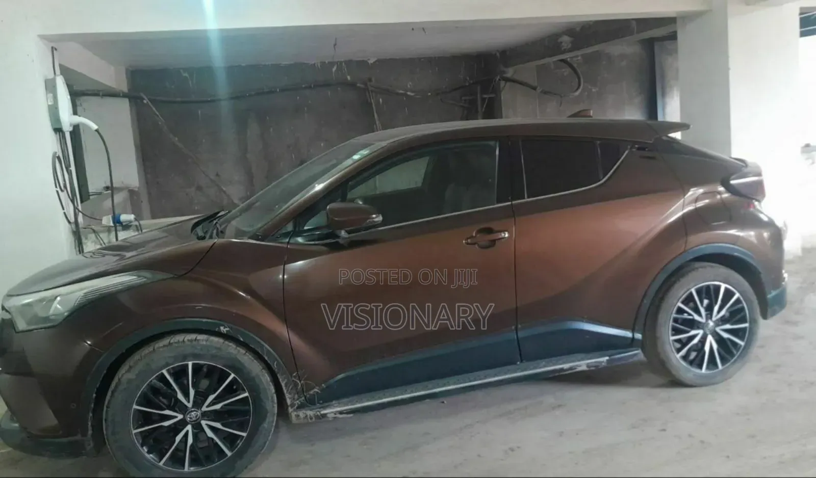 Toyota C-HR 2017 Brown