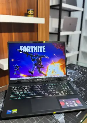 New Laptop MSI Crosshair 15 16GB Intel Core I7 SSD 1T