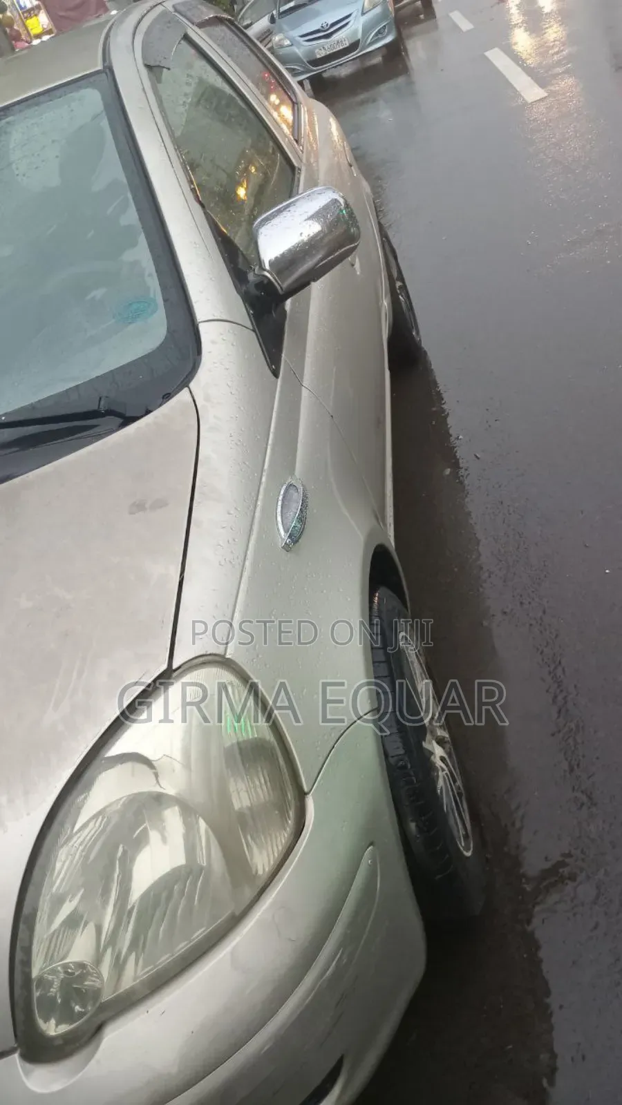 Toyota Vitz 2002 Silver