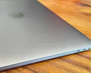 New Laptop Apple MacBook Pro 2017 16GB Intel Core I7 SSD 1T