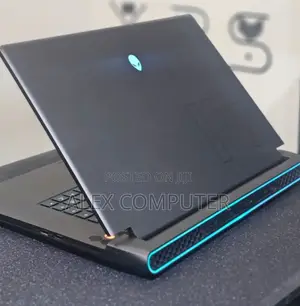 New Laptop Alienware M17x R2 16GB AMD Ryzen 7 SSD 1T