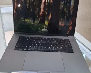 New Laptop Apple MacBook Pro M1 32GB Apple M1 SSD 1T