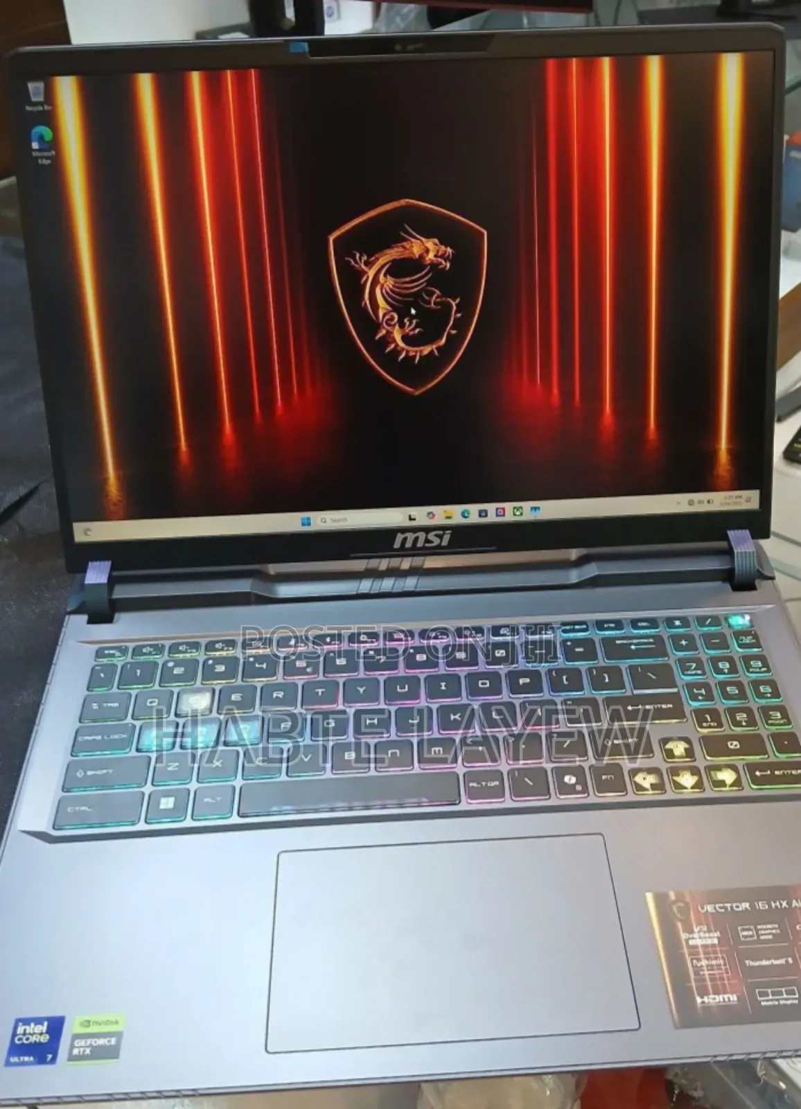 New Laptop MSI Vector 16 HX AI A2XWIG 16GB Intel Core Ultra 7 SSD 1T