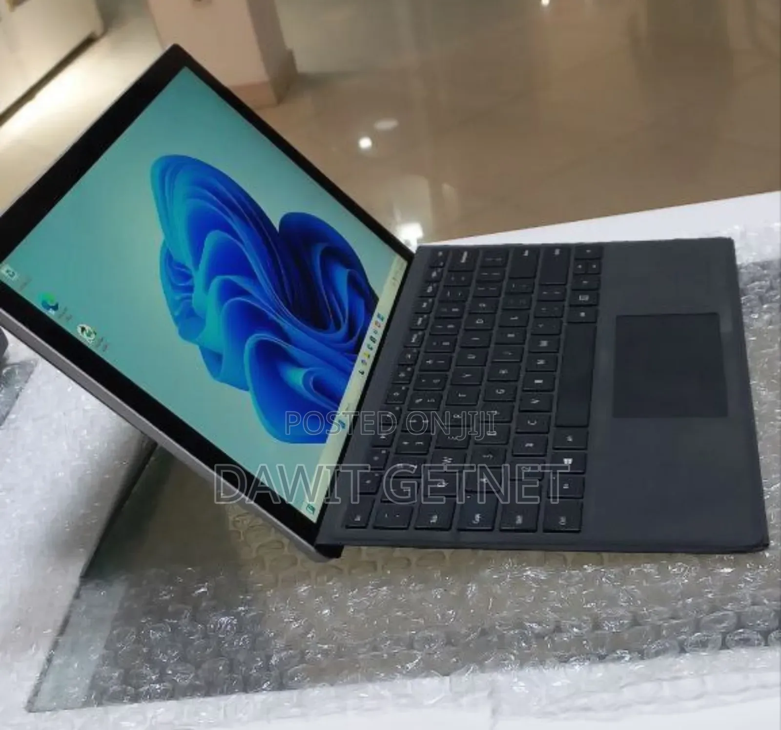 New Laptop Microsoft Surface 16GB Intel Core I7 SSD 512GB