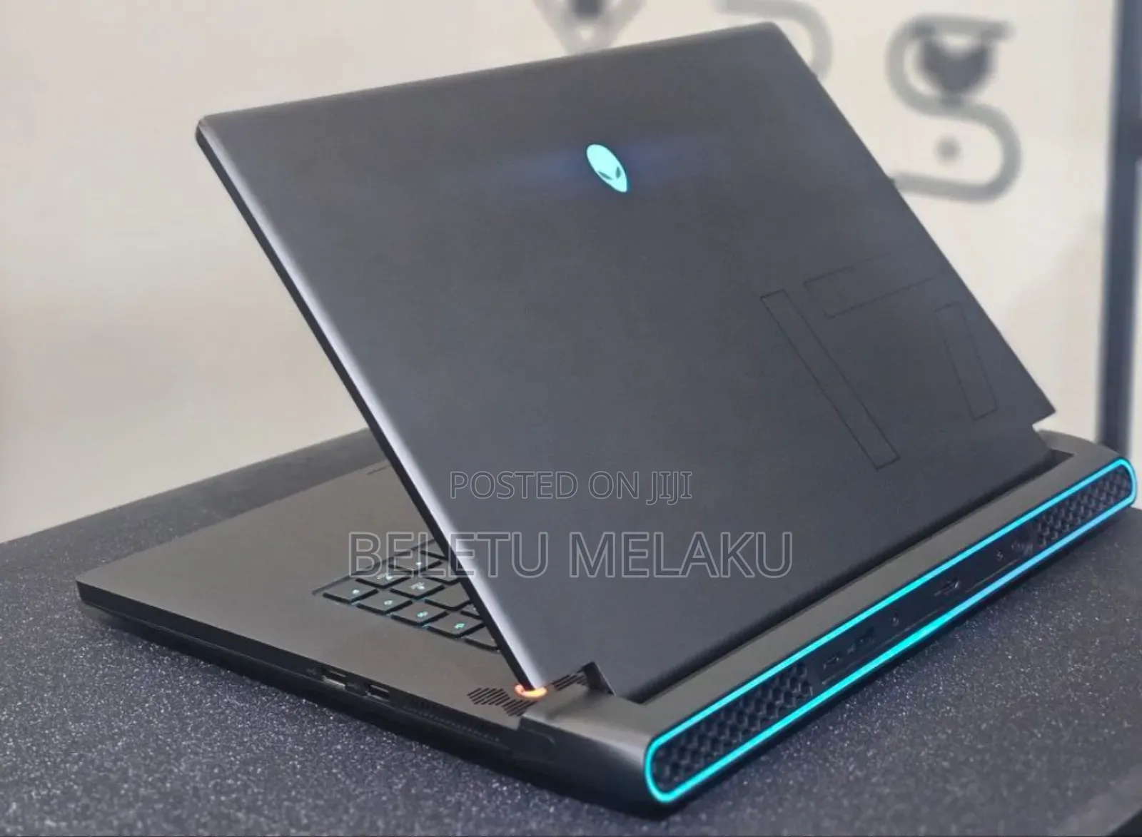 New Laptop Alienware M17x R2 16GB AMD Ryzen 7 SSD 1T