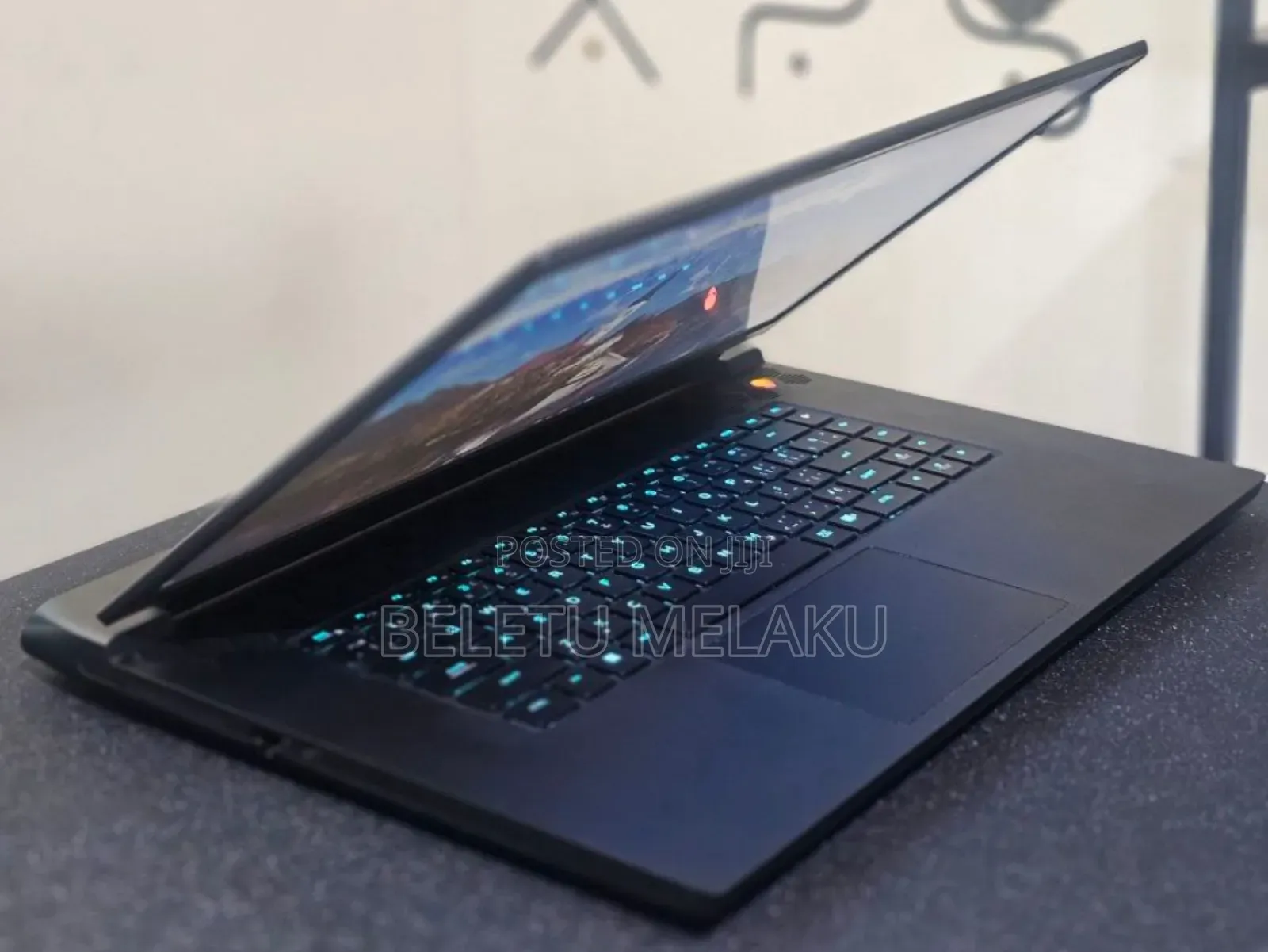 New Laptop Alienware M17x R2 16GB AMD Ryzen 7 SSD 1T