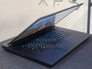 New Laptop Alienware M17x R2 16GB AMD Ryzen 7 SSD 1T