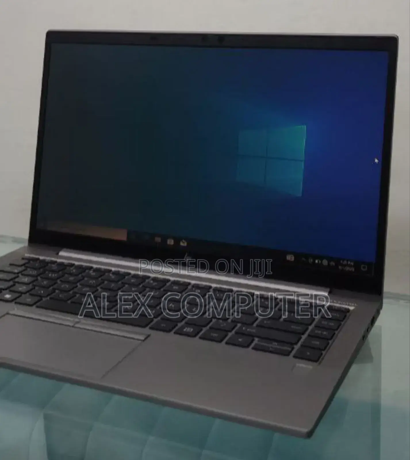 New Laptop HP ZBook Firefly G8 16GB Intel Core I7 SSD 512GB