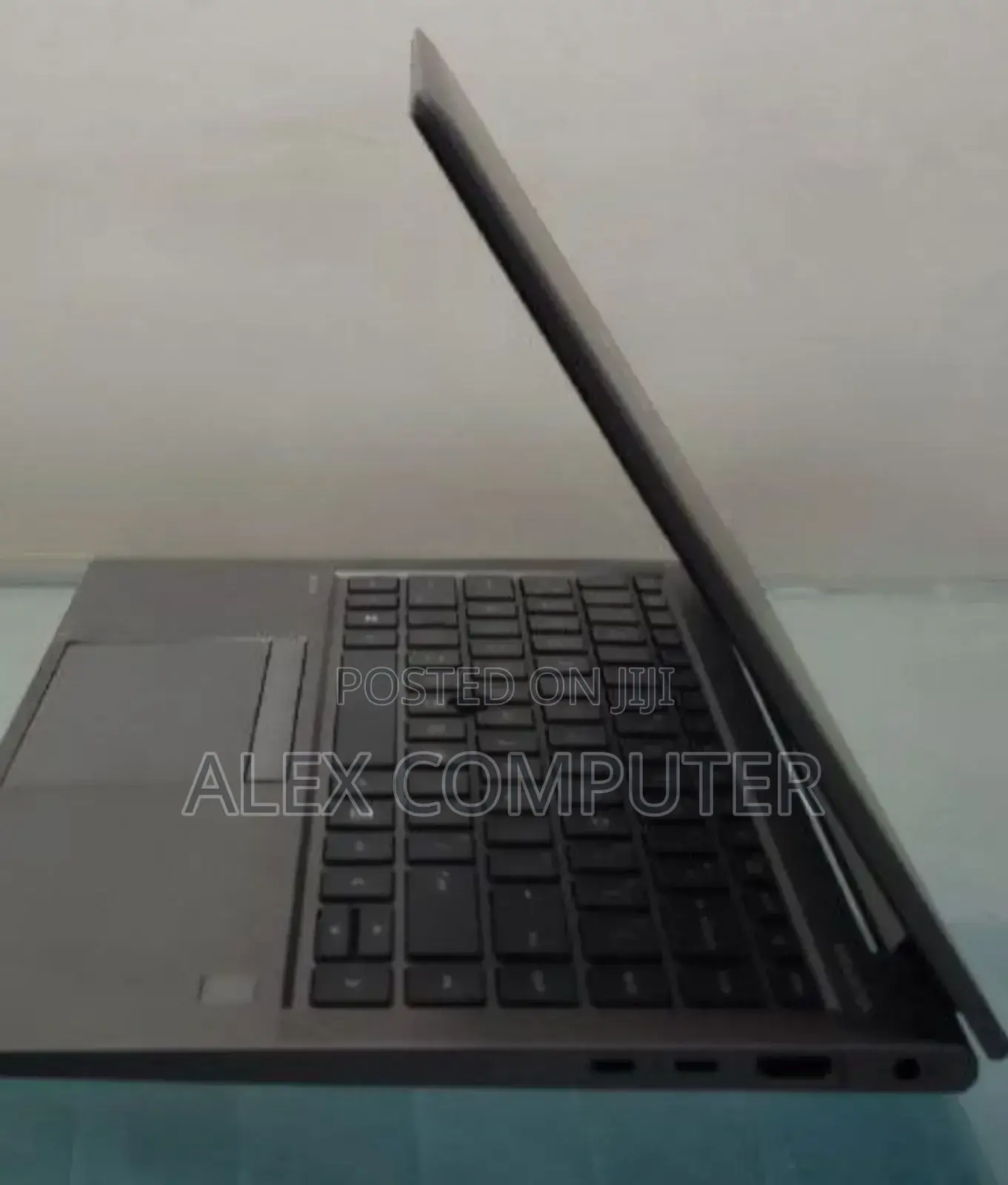 New Laptop HP ZBook Firefly G8 16GB Intel Core I7 SSD 512GB