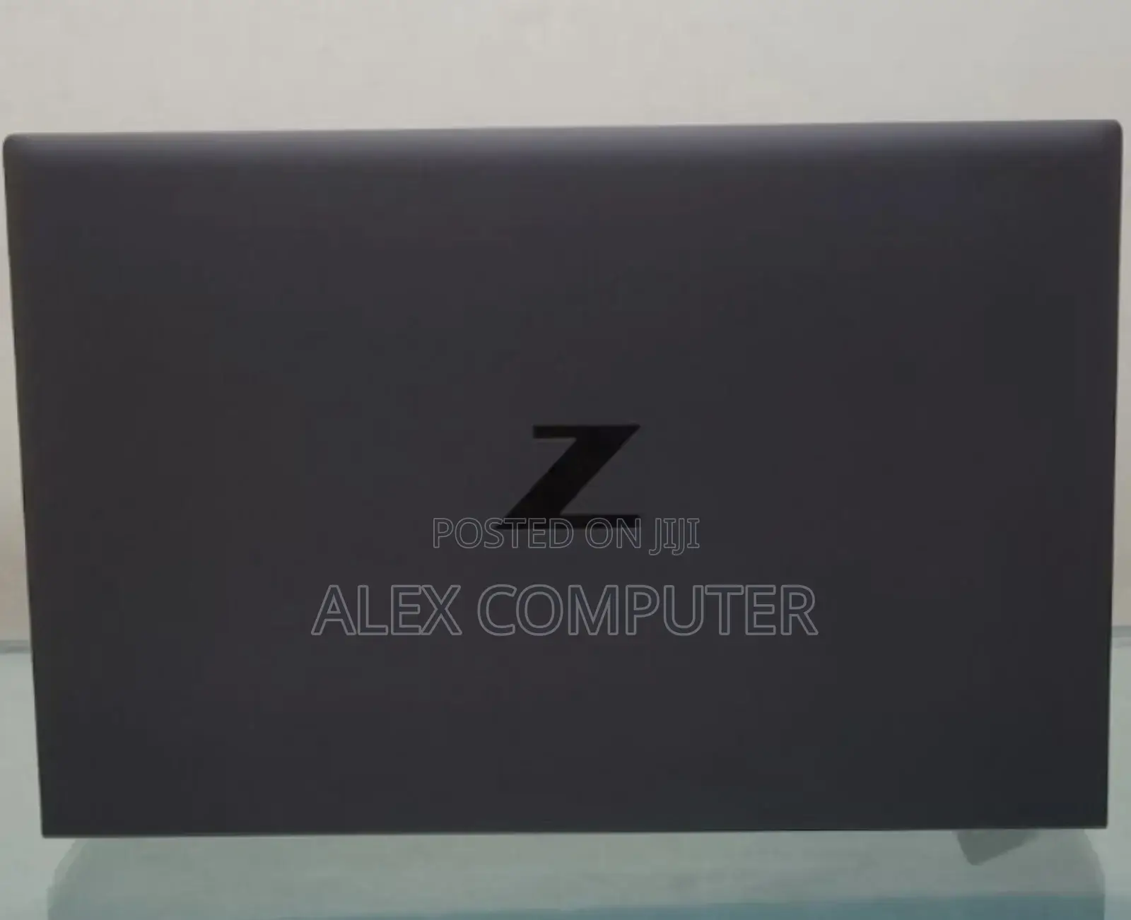 New Laptop HP ZBook Firefly G8 16GB Intel Core I7 SSD 512GB