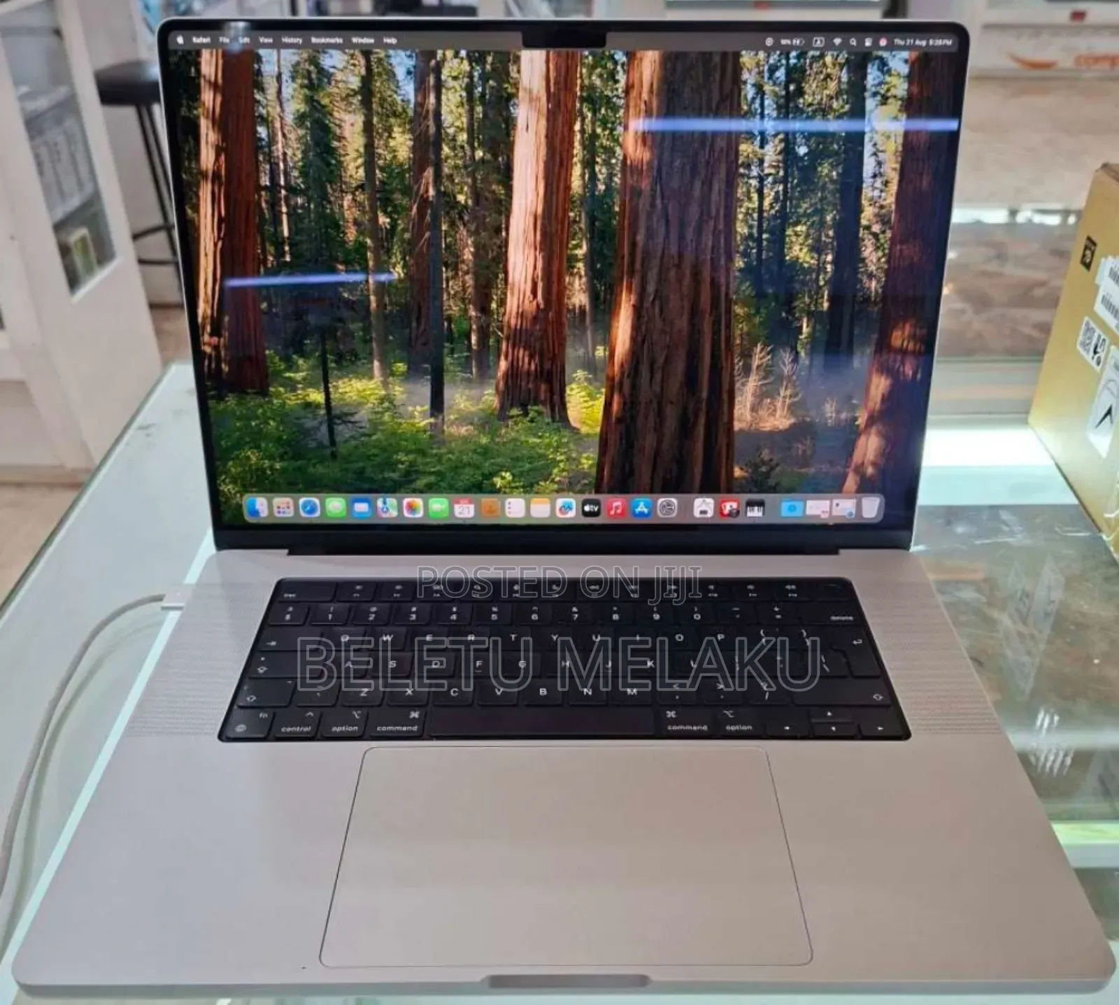 New Laptop Apple MacBook Pro M1 32GB Apple M1 SSD 1T