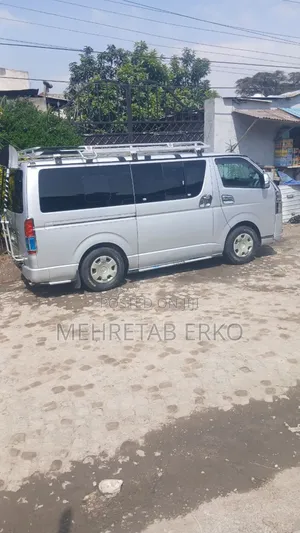 Toyota HiAce 2008 Silver