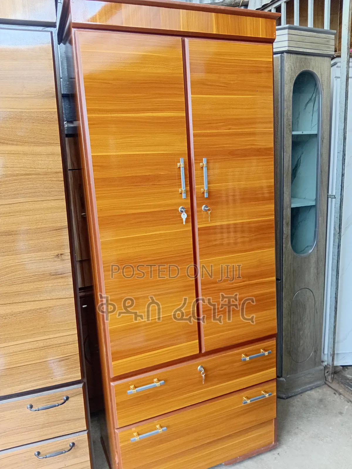 80c.M ቁምሳጥን ሙሉ ማቴሪያል የለበሰ HDF የተሰሩ