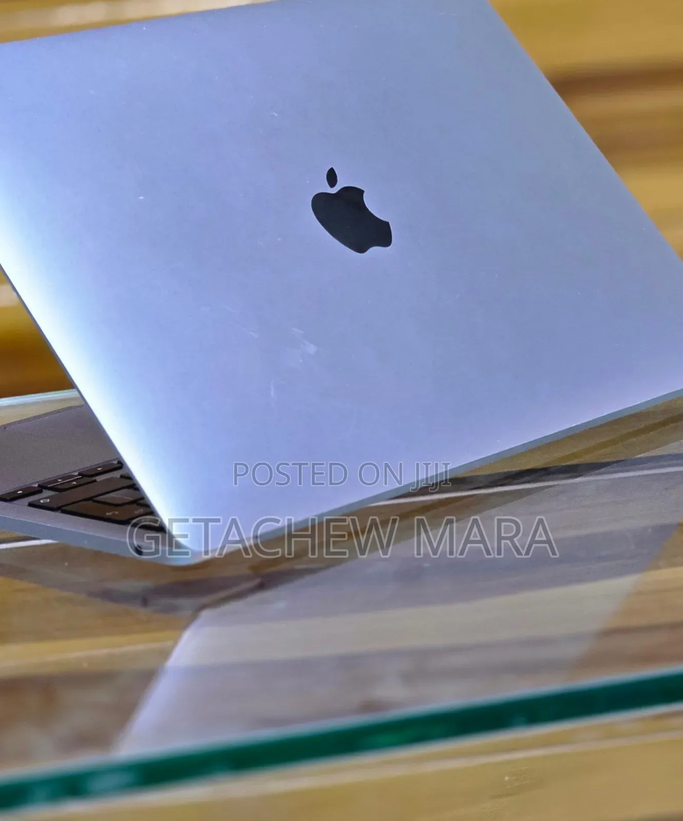 New Laptop Apple MacBook Pro M1 8GB Intel Core I9 SSD 256GB