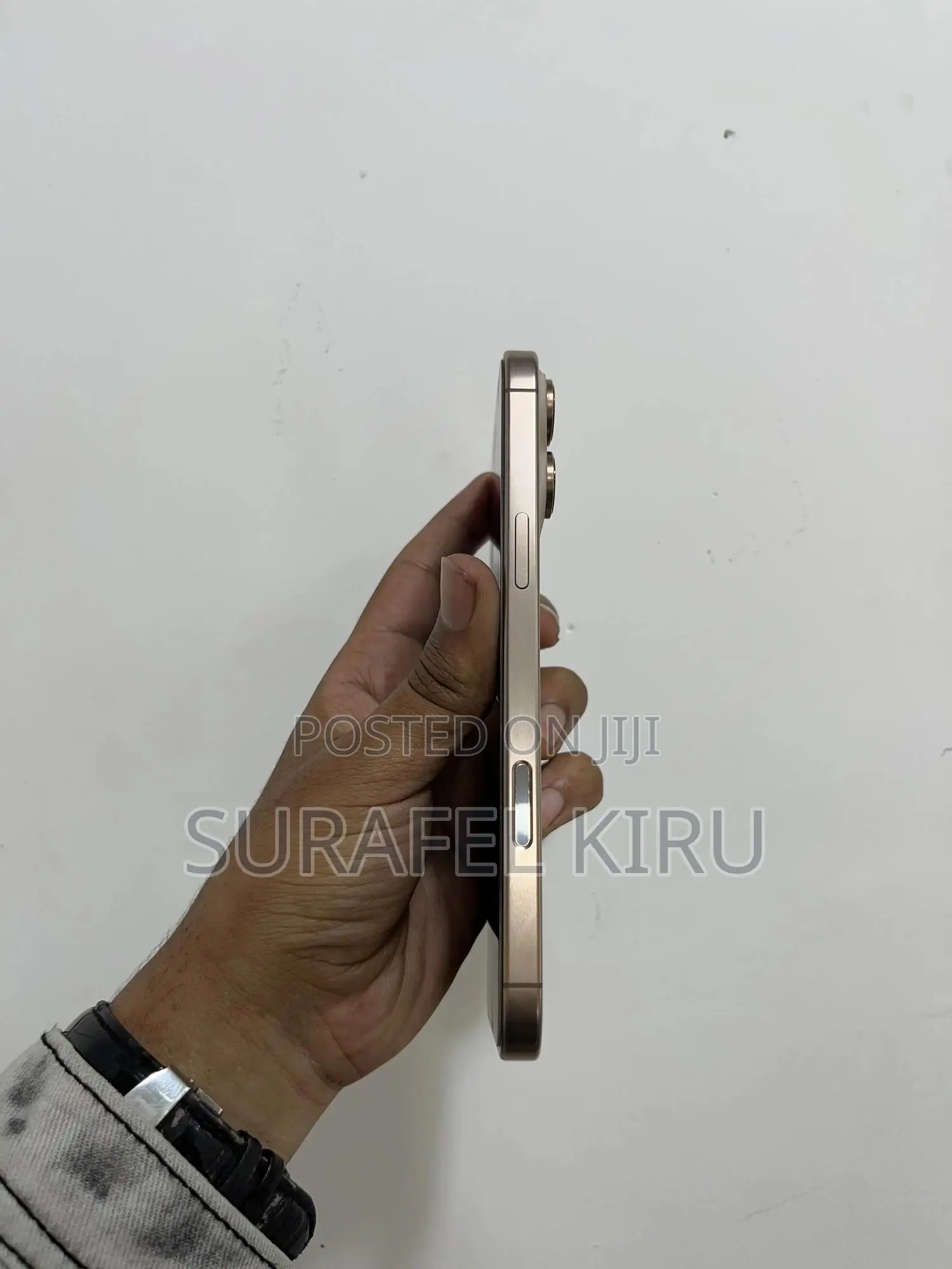 New Apple iPhone 16 Pro Max 256 GB Gold