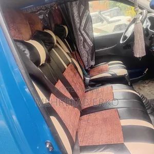 Toyota HiAce 2001 Blue