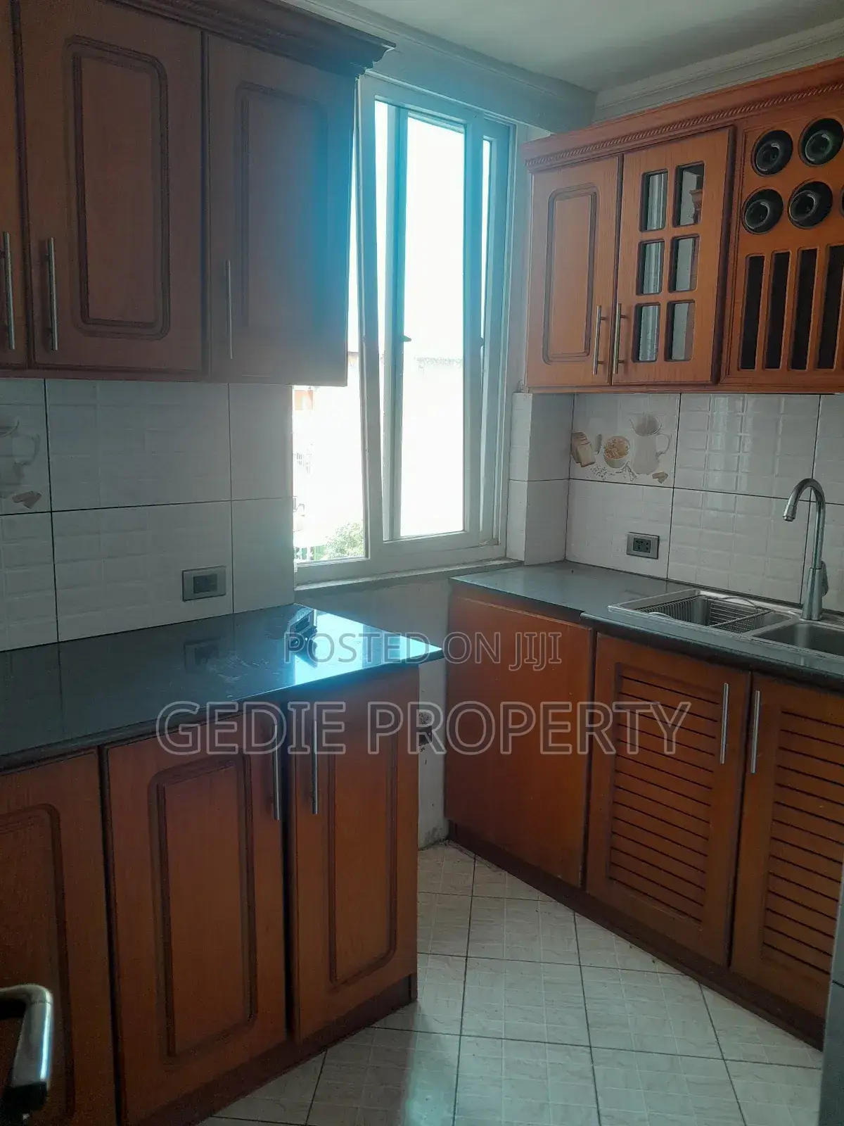 የሚሸጥ ኮንደሚኒየም