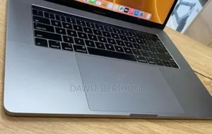 New Laptop Apple MacBook Pro 2017 16GB Intel Core I7 SSD 1T
