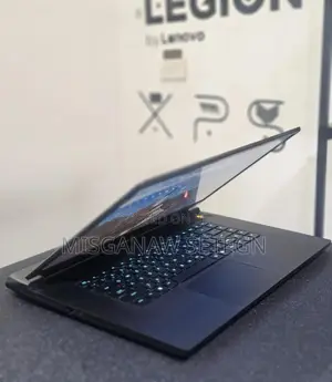 Photo - New Laptop Dell Alienware 17 16GB AMD Ryzen 7 SSD 1T