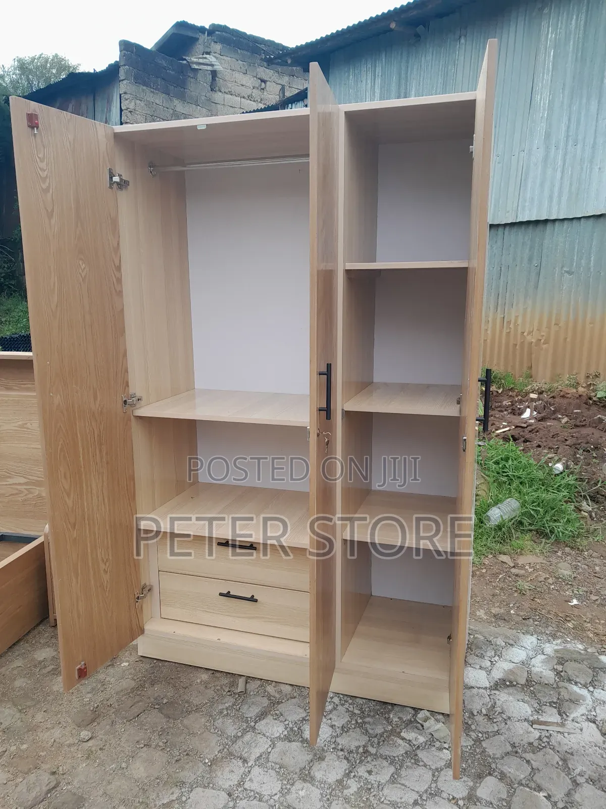 በሩ በሆክ የሆነ 1.20cm ቁምሳጥን