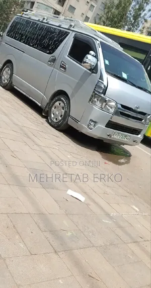 Toyota HiAce 2008 Silver