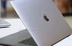 New Laptop Apple MacBook Pro 16GB Intel Core I9 SSD 512GB