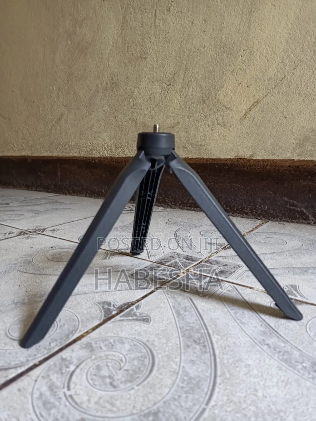 Camera and Phone Stand With Remote Control