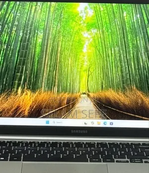 New Laptop Samsung 8GB Intel Core I5 SSD 512GB