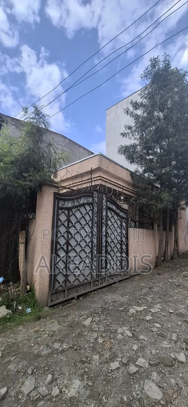 Furnished 4bdrm Villa in Bole Ayat for sale