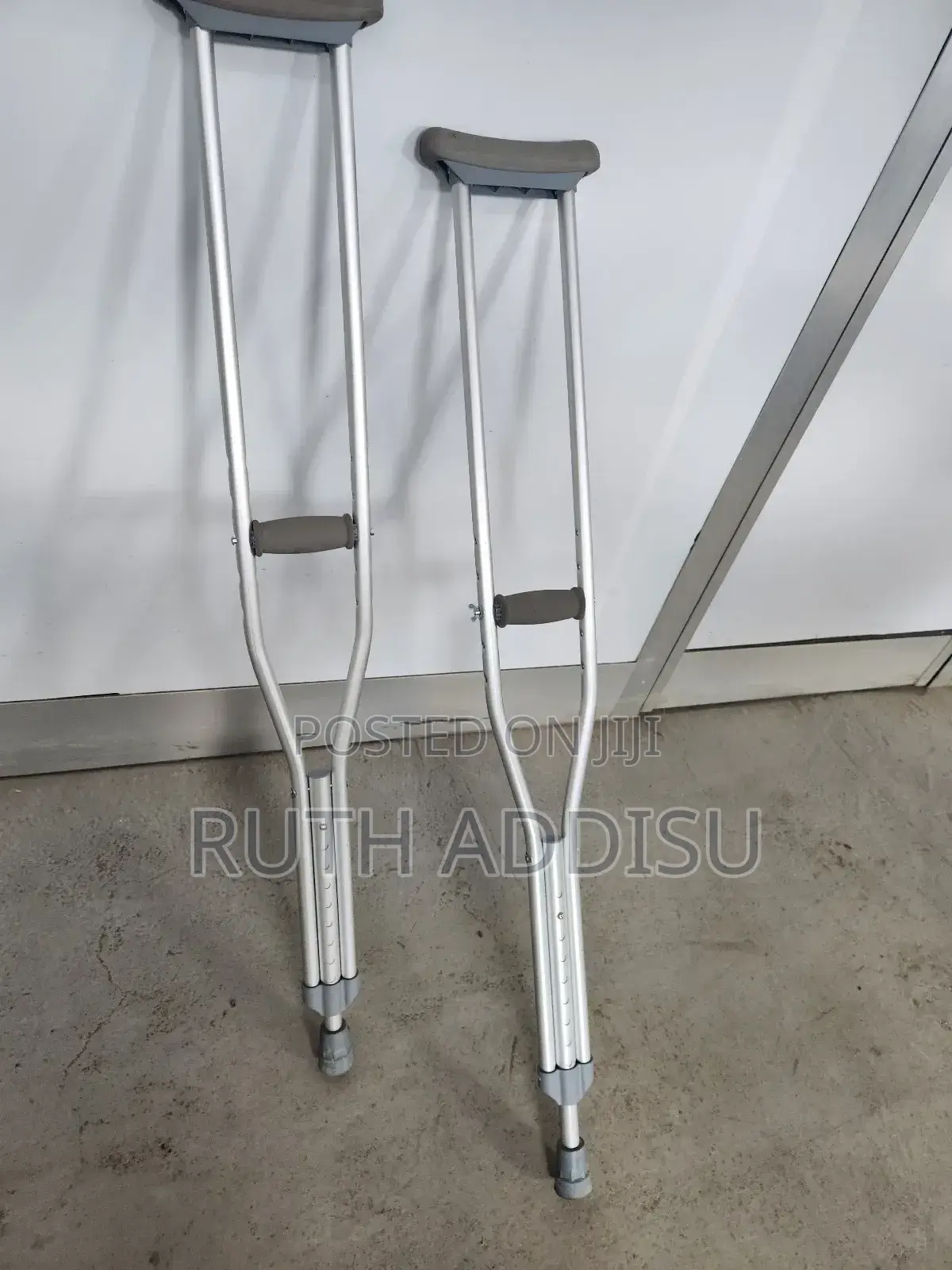 Good Hand Handler Soft Rubber Crutches煞是axillary Bilateral Crutches