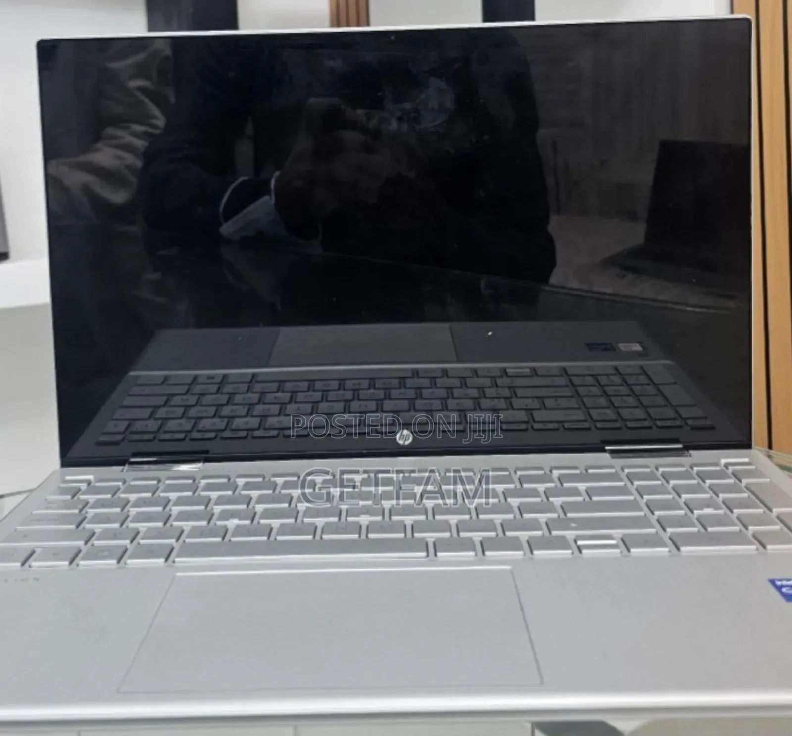 New Laptop HP Pavilion 15 8GB Intel Core I5 SSD 256GB