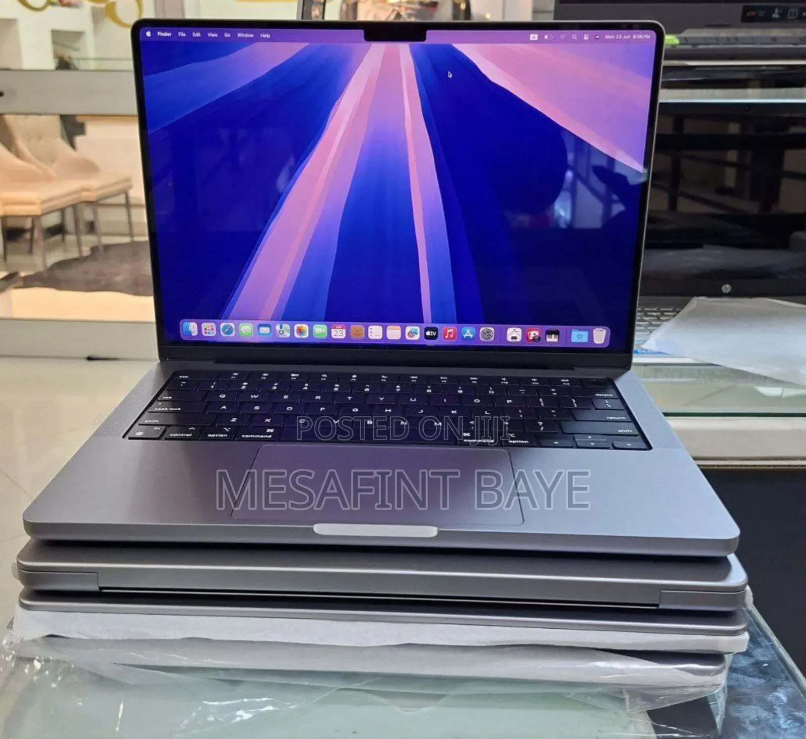 New Laptop Apple MacBook Pro M1 16GB Apple M1 SSD 1T