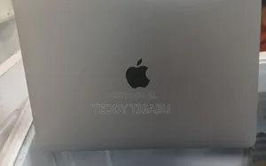 New Laptop Apple MacBook Pro 2017 16GB Intel Core I7 SSD 1T